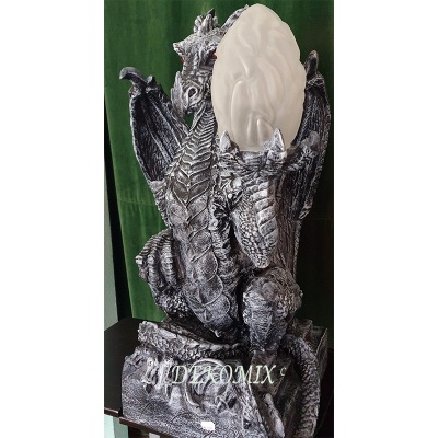 Drache mit Lampe groß 