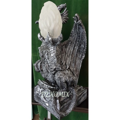 Drache mit Lampe groß 
