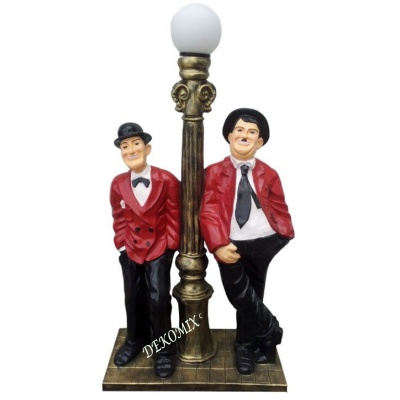 Dick und Doof an der Laterne groß