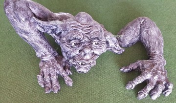 Carlos der II -Troll aus der Erde