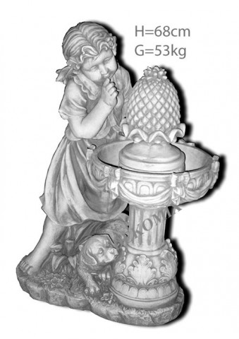 Mädchen am Brunnen
